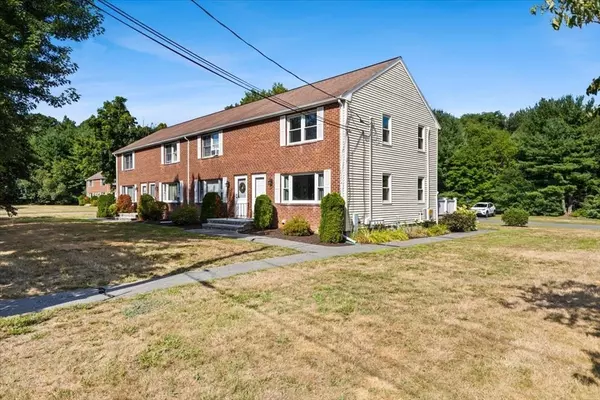 Bridgewater, MA 02324,31 Willow Ridge Dr #31