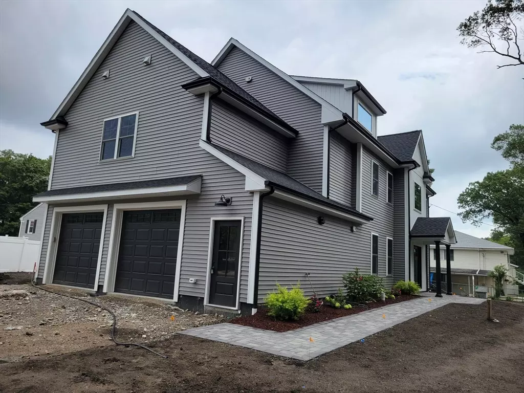 Attleboro, MA 02703,44 Buffington