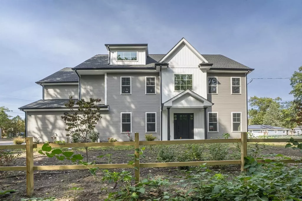 Attleboro, MA 02703,44 Buffington