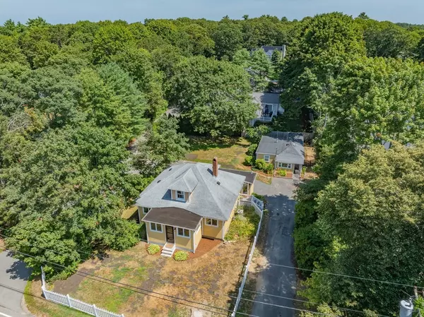 100 River Rd, Barnstable, MA 02648