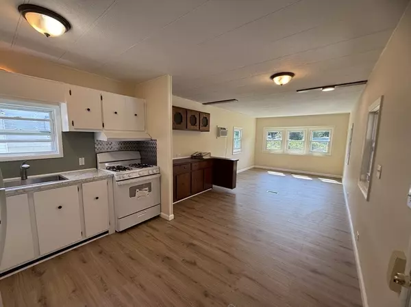 Chelmsford, MA 01824,164 Mason Avenue #164