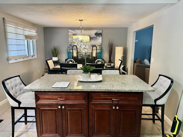 Randolph, MA 02368,65 Lheureux Cir