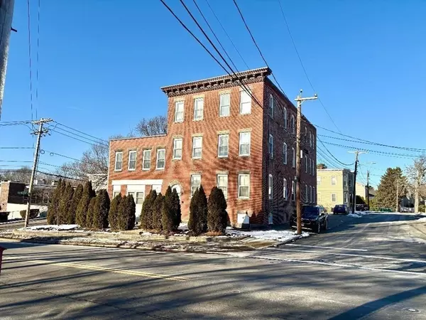 278 Water St #4, Wakefield, MA 01880