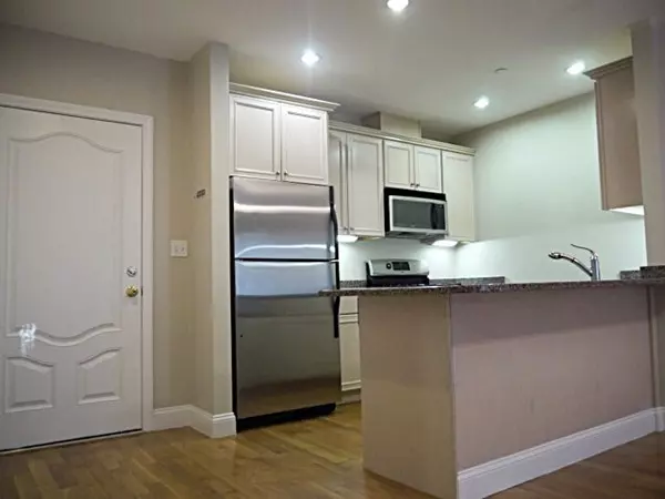 1522 Vfw Parkway #504, Boston, MA 02132