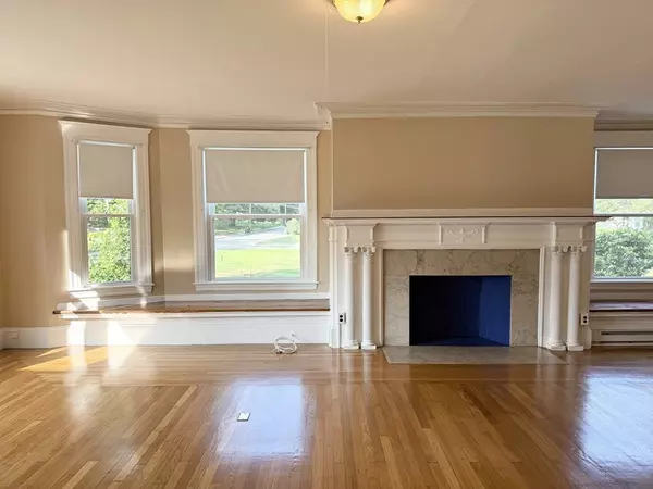 Franklin, MA 02038,38 Crescent #1A