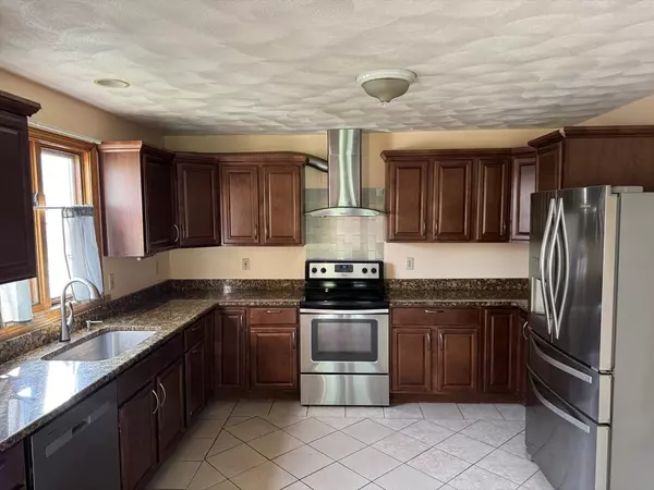 Woburn, MA 01801,7 Candice Court #7