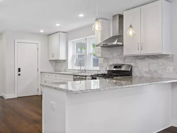 Somerville, MA 02145,79 Bailey Rd #1