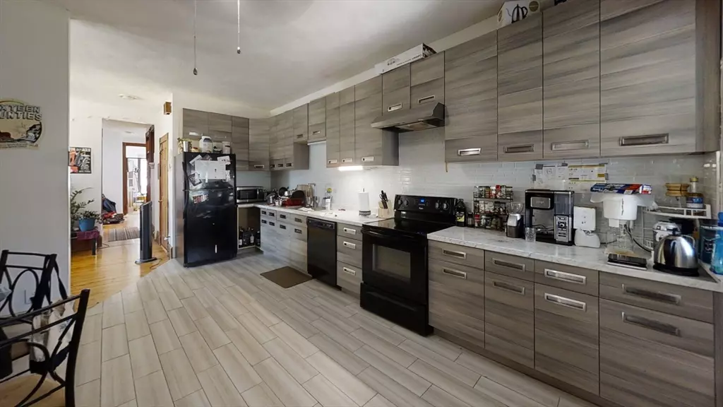 39 Temple St #2, Somerville, MA 02145