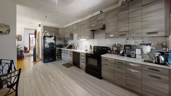 39 Temple St #2, Somerville, MA 02145