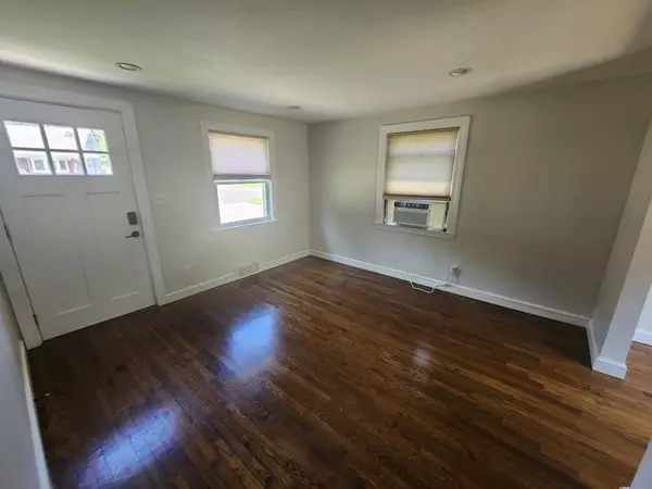 Rockland, MA 02370,429 Forest St