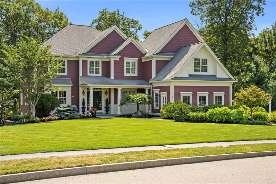 5 Highland Hill Dr, Shrewsbury, MA 01545