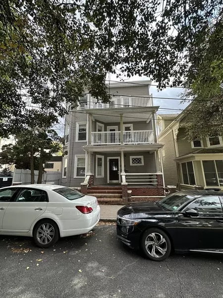 12 Moore St #2, Somerville, MA 02144