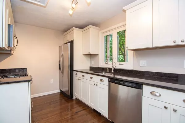 Malden, MA 02148,14 Holm Ct #2