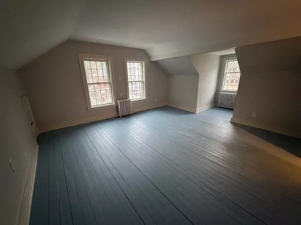 Pembroke, MA 02359,729 Center St