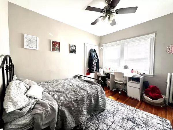 Brookline, MA 02446,20 Winslow Road #2