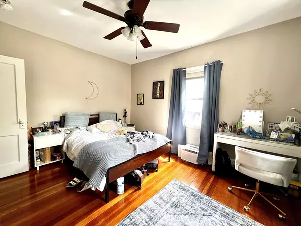 Brookline, MA 02446,20 Winslow Road #2