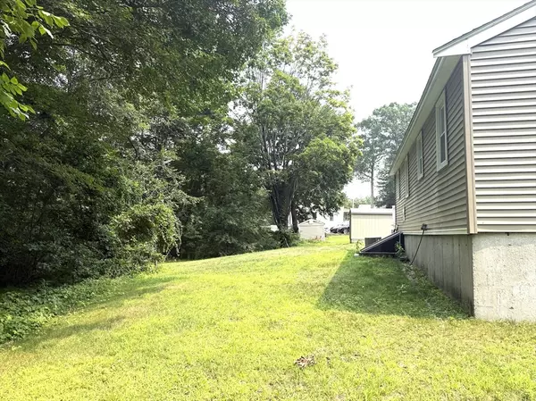 Westford, MA 01886,17 Forrest Rd