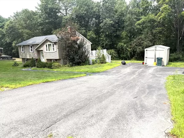 Westford, MA 01886,17 Forrest Rd