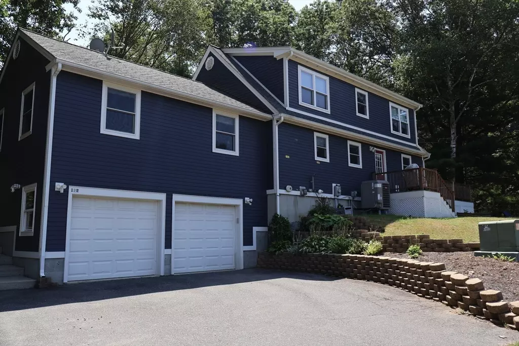Framingham, MA 01701,12-R Foley Dr
