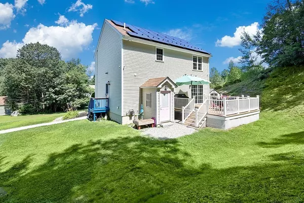Uxbridge, MA 01538,16 Rose Ln