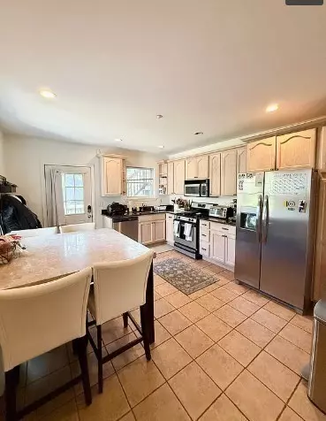 Boston, MA 02122,41-43 Port Norfolk St #1L