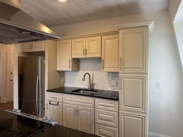 Boston, MA 02130,98 Robinwood Ave #4