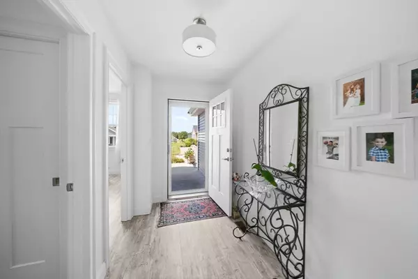 Rehoboth, MA 02769,9 Sophia Drive