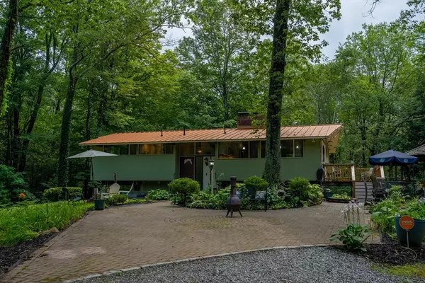 224 Ballhill Rd, Princeton, MA 01541