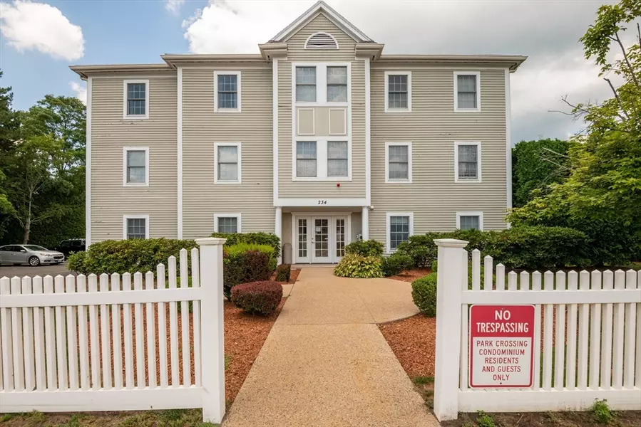 234 Water St #204, Wakefield, MA 01880