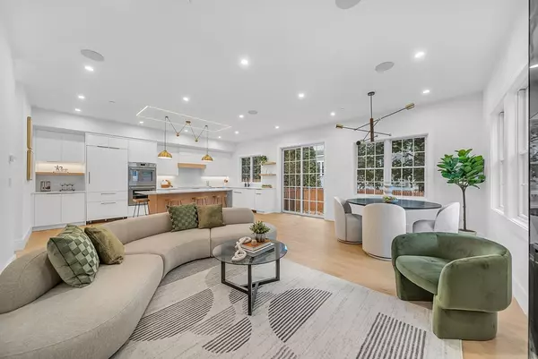 Newton, MA 02460,282 Nevada #282