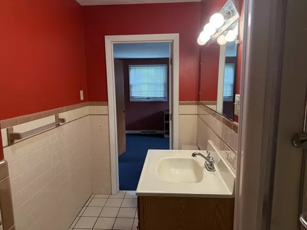New Bedford, MA 02745,67 Ivy Rd