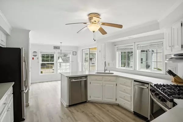 Bridgewater, MA 02324,27 Fieldwood Drive