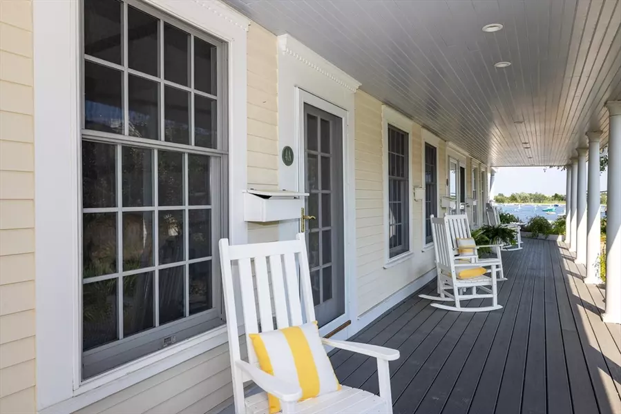 4 Margin St #A, Cohasset, MA 02025