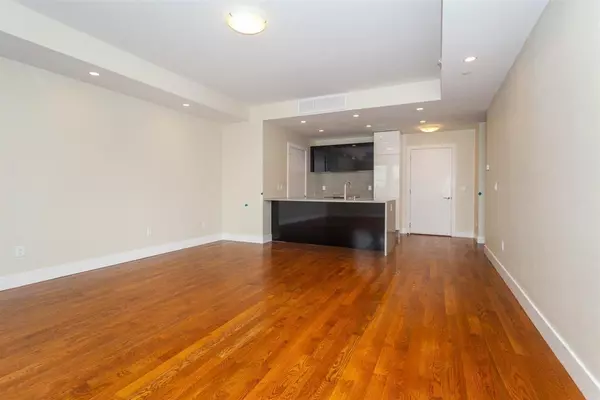 Boston, MA 02127,906 East 2nd #109