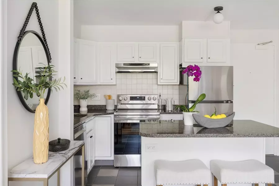 29 Concord Avenue #704, Cambridge, MA 02138