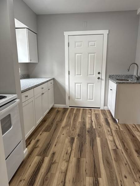 55 Main St #1, Fairhaven, MA 02719