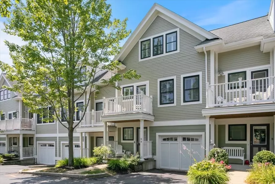 6 Summer St #D, Manchester, MA 01944