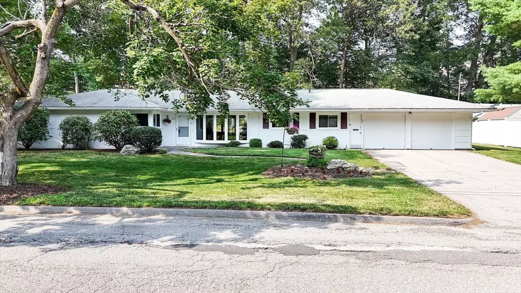 Worcester, MA 01609,49 Barry Rd
