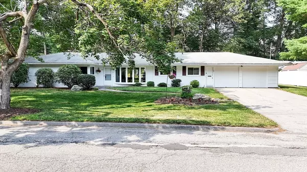 49 Barry Rd, Worcester, MA 01609