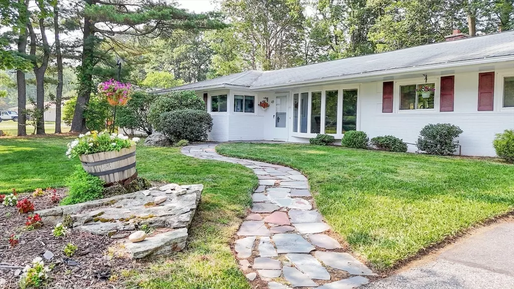 Worcester, MA 01609,49 Barry Rd