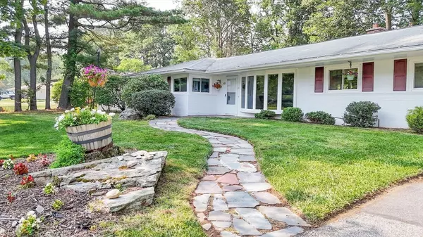 49 Barry Rd, Worcester, MA 01609