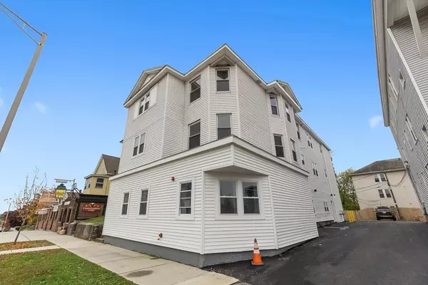 Worcester, MA 01604,92 Hamilton St #3