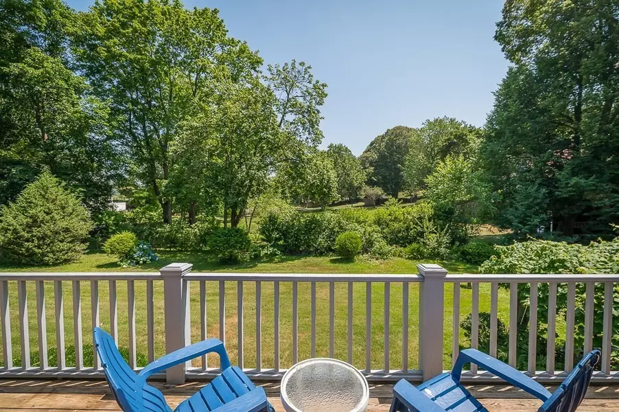 2 Victoria Drive, Manchester, MA 01944