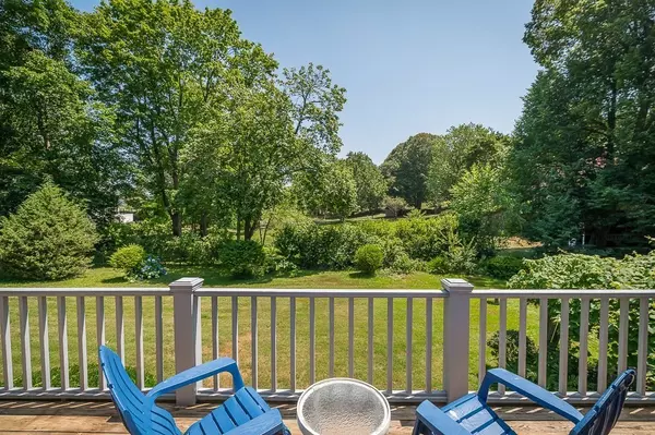 2 Victoria Drive, Manchester, MA 01944