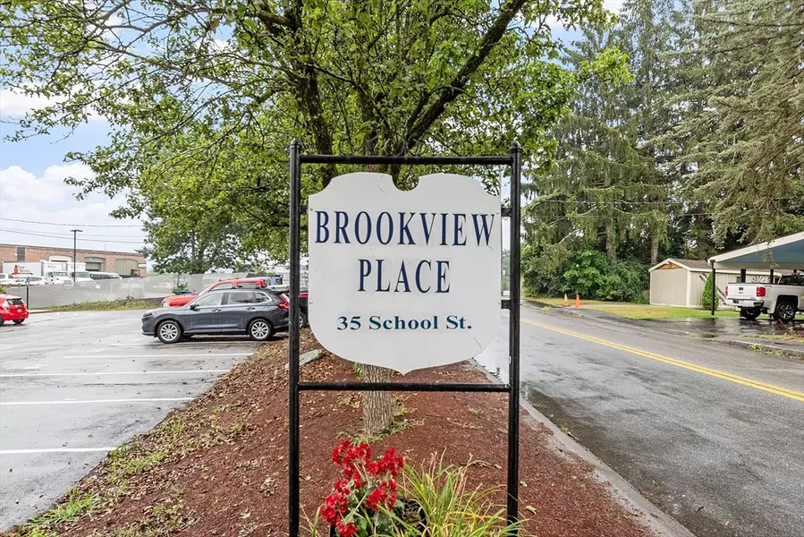 35 School Street #4, Dracut, MA 01826