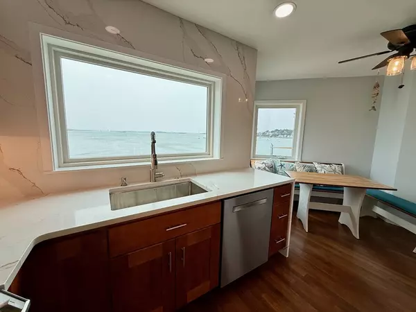 6 Marina Dr #6, Hull, MA 02045