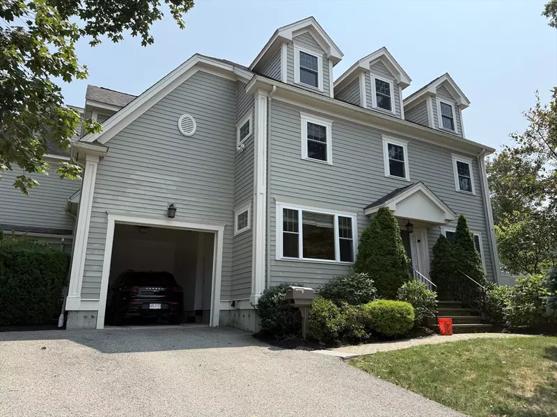 8 Kenneth #8, Newton, MA 02461
