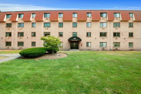 103 Grove St #325, Rockland, MA 02370