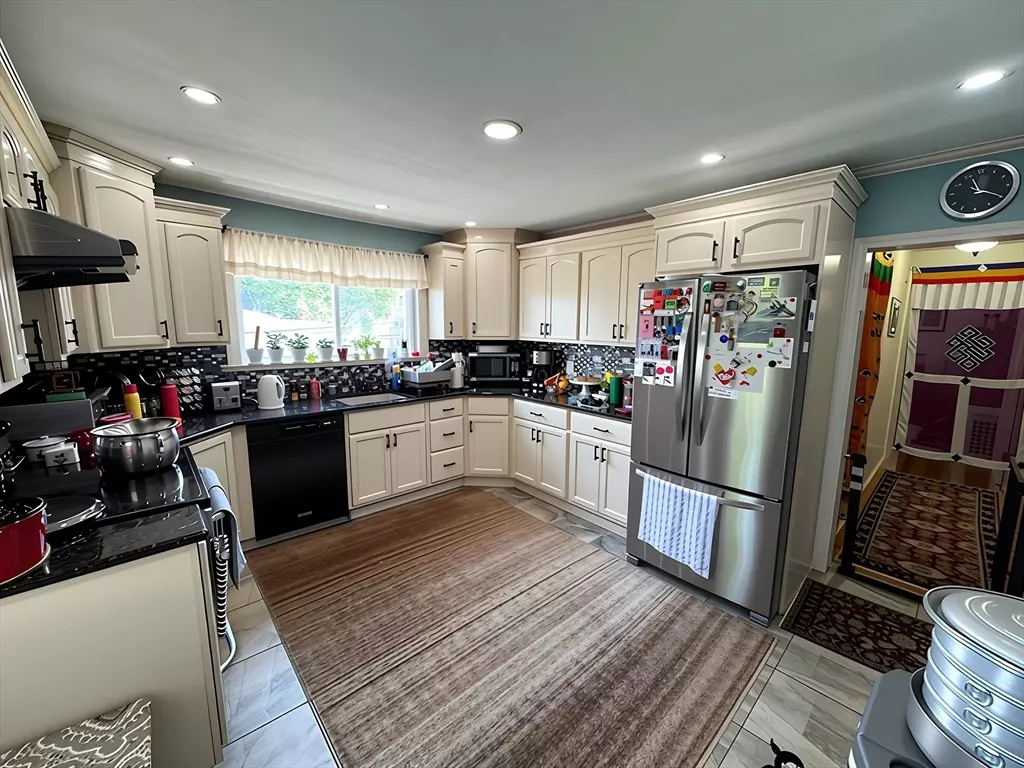 Medford, MA 02155,248 Park St #2