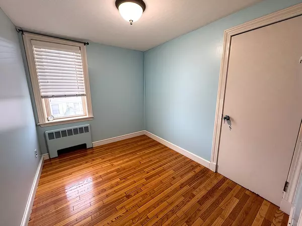 Medford, MA 02155,248 Park St #2